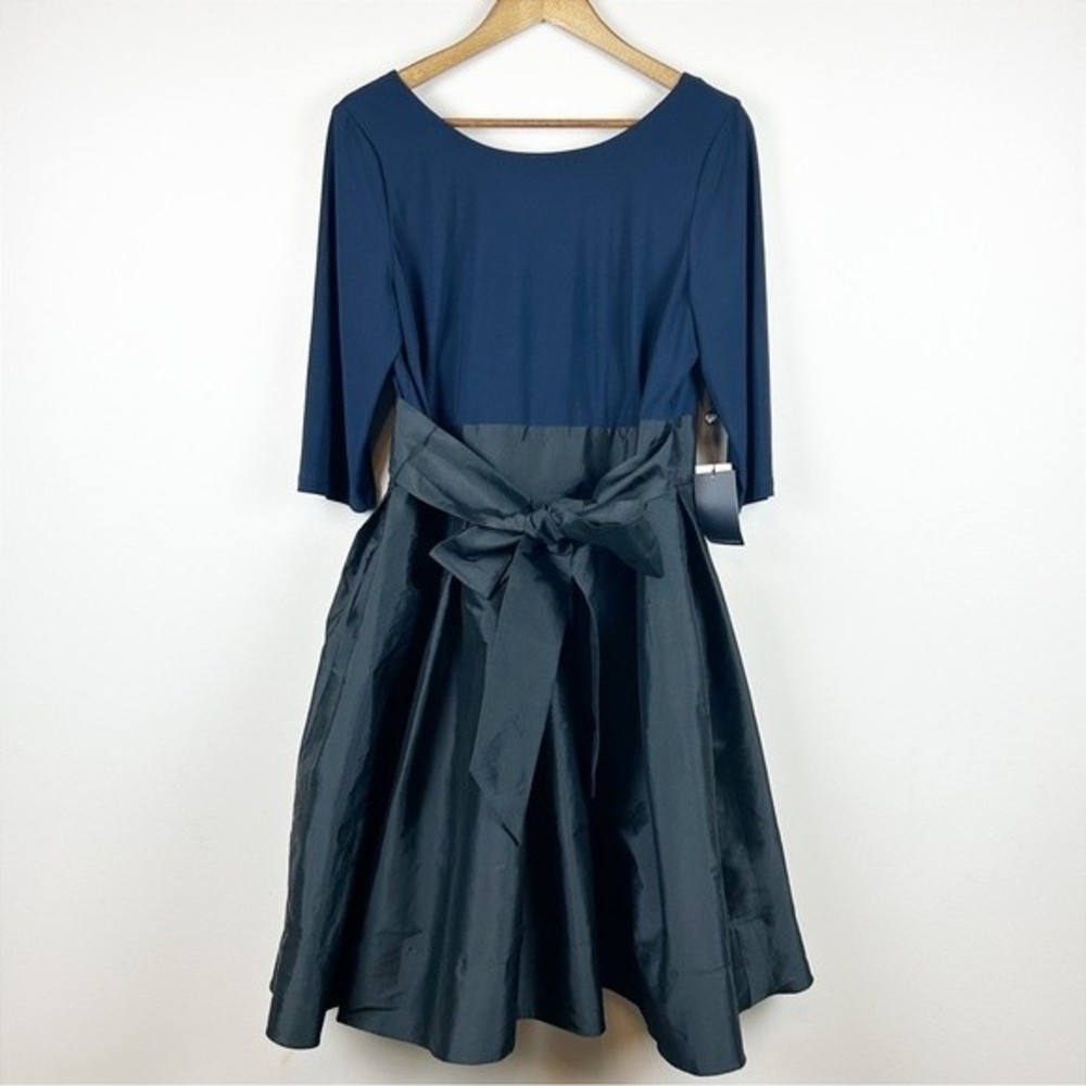 ADRIANNA PAPELL Jersey & Taffeta Dress NWT Size 14